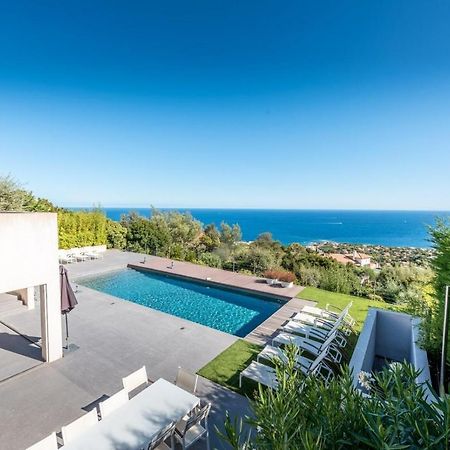 Vila Vue Panoramique Sur La Baie De St Tropez Les Issambres Exteriér fotografie